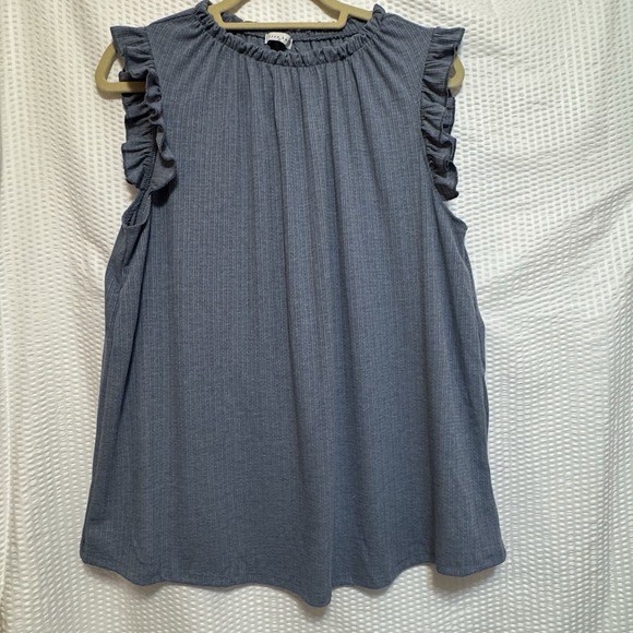 Lida Kate Ruffled Sleeveless Top Size Large, Chambray Blue, Summer, NEW WITH TAG - Picture 1 of 4